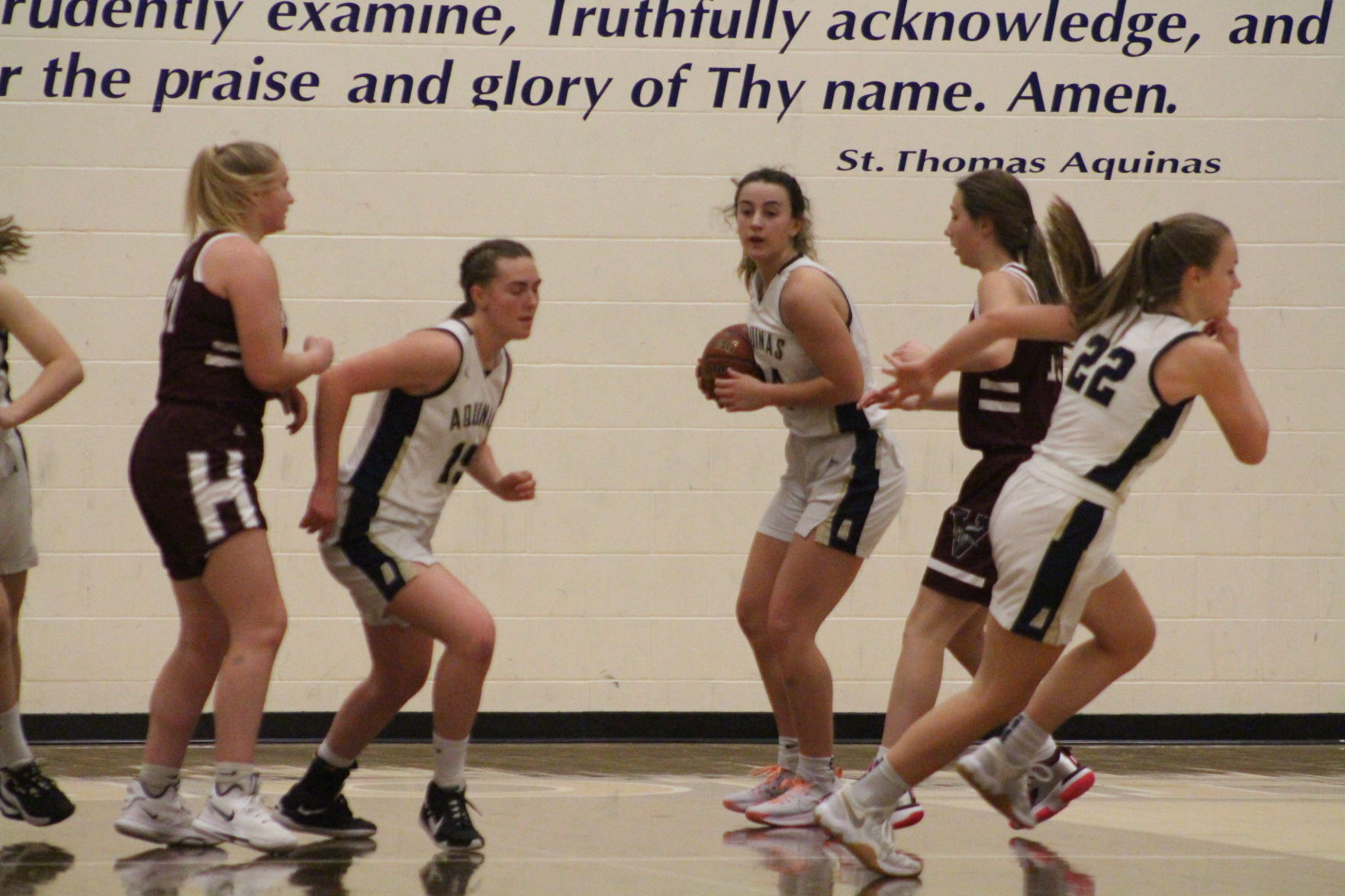 Aquinas Holmen 9